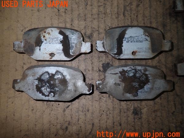 3UPJ=33810315]アバルト 595 ツーリズモ(312142)KRANZ クランツ GIGA's ブレーキパッド 中古_m3