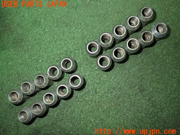 3UPJ=33900967]マセラティ 3200GT(338)社外 ホイールナット 貫通 M14×P1.5 20個 中古_m2