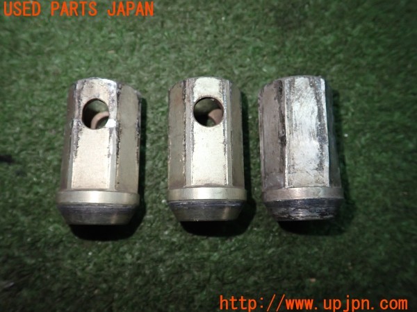 3UPJ=33900967]マセラティ 3200GT(338)社外 ホイールナット 貫通 M14×P1.5 20個 中古_m4