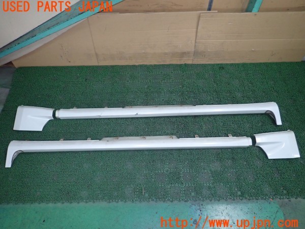 3UPJ=33960025]ステージア 25X(WGC34)純正 76856/76857 0V800 サイドステップ 中古_m1