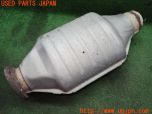 3UPJ=33990159]ビッグホーン ハンドリングバイロータスSE(UBS73GW)後期 純正 触媒 マニバーター マテリアル 約4.1Kg 切断加工品 ジャンク_s1