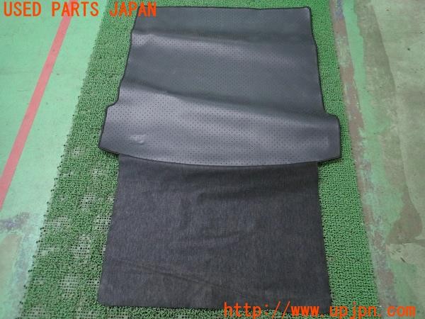 3UPJ=34060634]BMW 218d グランツアラー(2E20 F46)純正 ラゲッジマット トレイ 中古_m1