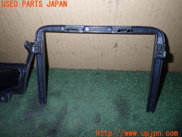 3UPJ=34100622]ロードスター YSリミテッド(NB6C)後期 純正 NC10 55 210 センターパネル オーディオパネル 中古_m3