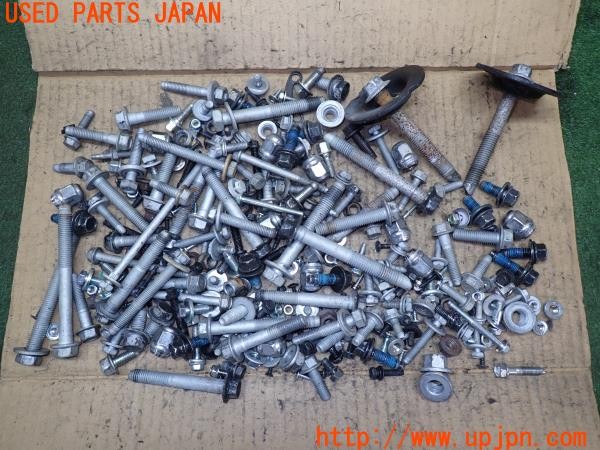 3UPJ=34120720]シボレー キャプティバ(不明 C140)ネジ・ナット・ステー類 セット ジャンク_m0