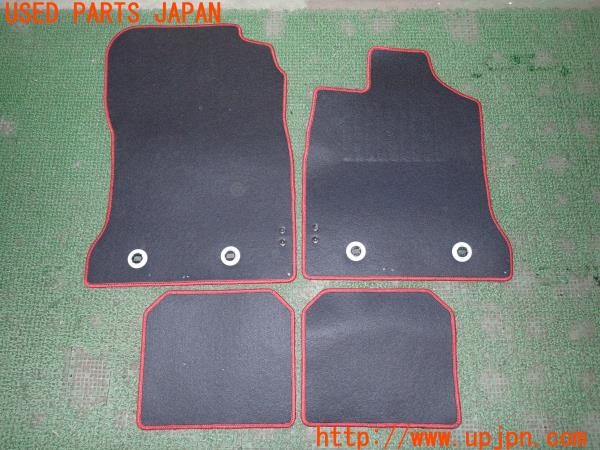 3UPJ=34140629]GR86(BRZ)RZ(ZN8 C型)純正 フロアマット 中古_m4