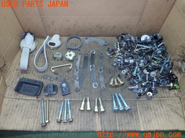 3UPJ=34220720]VW ニュービートル ターボ(9CAWU)前期 ネジ・ナット・ステー類 セット ジャンク_m0
