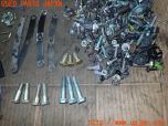 3UPJ=34220720]VW ニュービートル ターボ(9CAWU)前期 ネジ・ナット・ステー類 セット ジャンク_s4