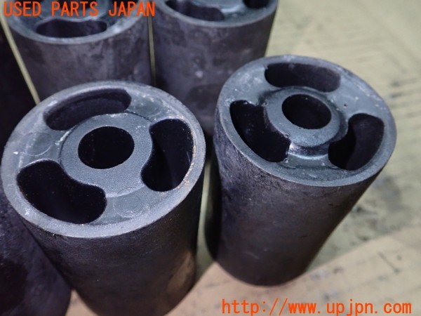 3UPJ=34280417]ジープ ラングラー(TJ40S)社外 ボディリフトブロック リフトアップスペーサー ボディリフトスペーサー 約74.5mm中古_m3