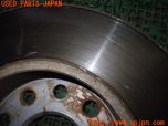 3UPJ=34300305]VW ゴルフトゥーラン TSI ハイライン(1TBLG)純正 リアディスクローター スリット入り 中古_s4