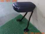 3UPJ=34360652]BMW ミニ(MINI)ジョンクーパーワークス(MFJCW R56)純正 アームレスト 中古_s0