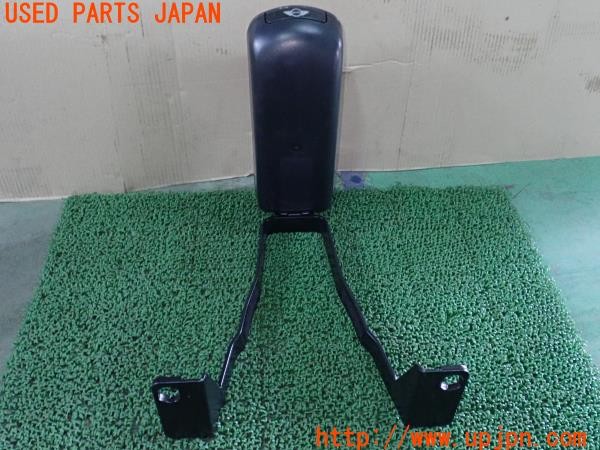 3UPJ=34360652]BMW ミニ(MINI)ジョンクーパーワークス(MFJCW R56)純正 アームレスト 中古_m3