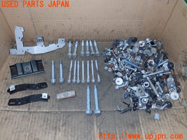 3UPJ=34430720]ベンツ CLS350(219356C C219)ネジ・ナット・ステー類 セット ジャンク_m0