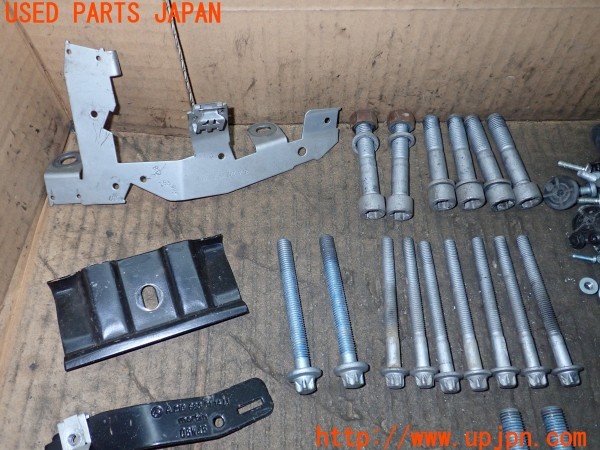3UPJ=34430720]ベンツ CLS350(219356C C219)ネジ・ナット・ステー類 セット ジャンク_m1
