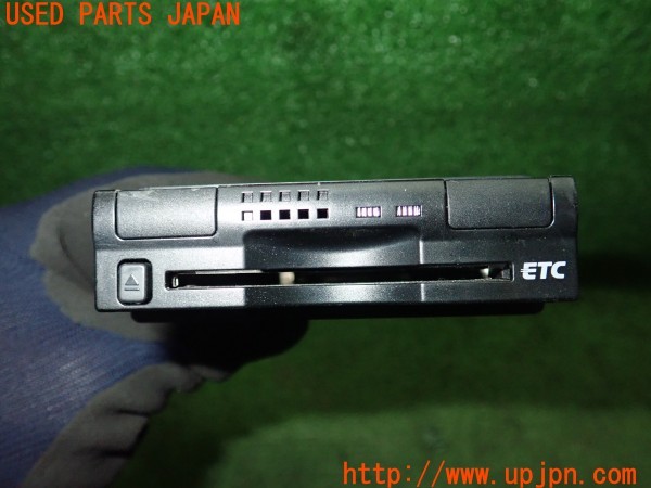 3UPJ=34640503]カムリ ハイブリッド(AVV50)純正ビルトイン 08686-00321 ETC車載器 中古_m2