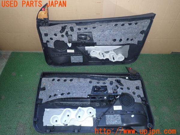 3UPJ=34870637]ルノー メガーヌ ルノースポール 273トロフィー2(DZF4R1)純正 ドア内張り 中古_m4