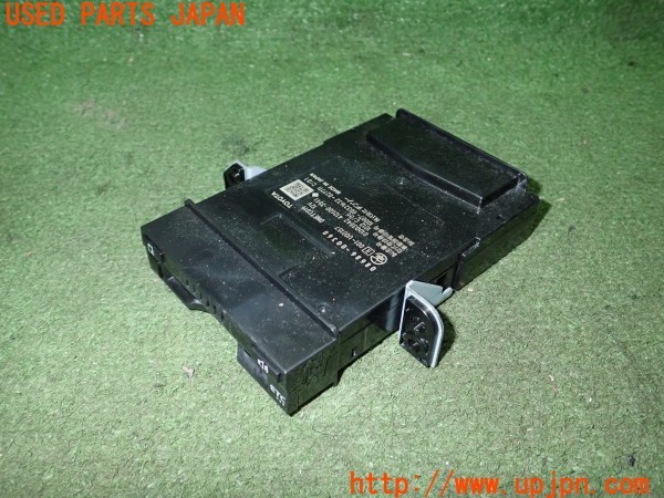 3UPJ=35070503]ヴェルファイア ハイブリッド(AYH30W)純正ビルトイン 08686-00360 ETC車載器 中古_m0