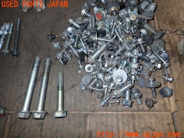 3UPJ=35090720]ステップワゴン G スマートスタイルエディション(RK1)ネジ・ナット・ステー類 セット ジャンク_m4