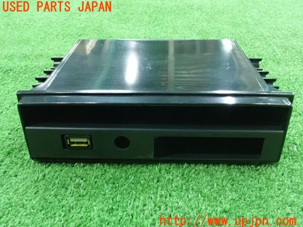3UPJ=35120652]ルノー カングー ゼン(KWH5F1)後期 小物入れ ETCビルトイン用 USB-A付き 1DIN 中古_m2
