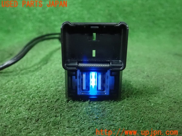 3UPJ=35150512]ロッキー ハイブリッド(A202S)純正 08541-K9055 USBアダプター 中古_m4
