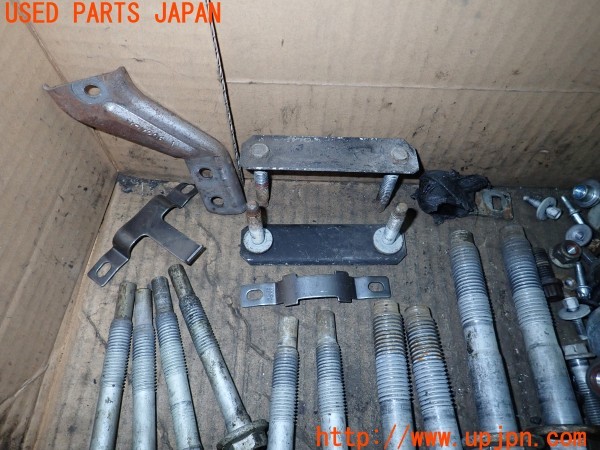 3UPJ=35160720]リンカーン ナビゲーター(型式不明)ネジ・ナット・ステー類 セット ジャンク_m1