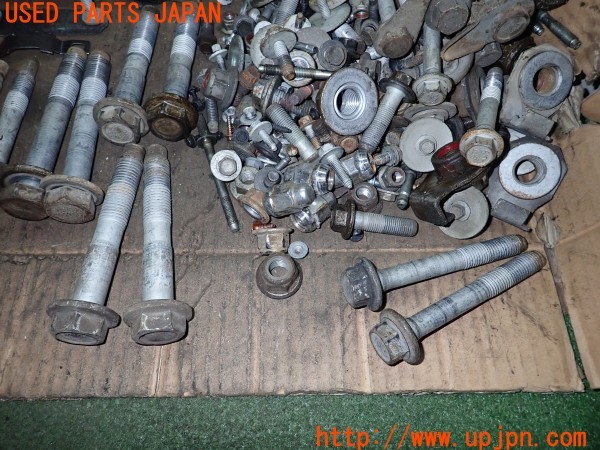 3UPJ=35160720]リンカーン ナビゲーター(型式不明)ネジ・ナット・ステー類 セット ジャンク_m4