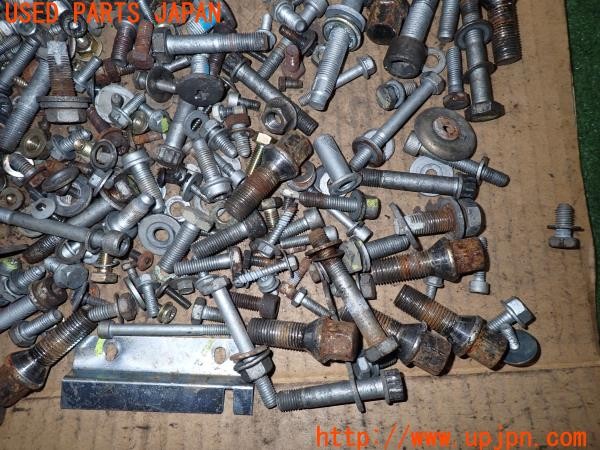 3UPJ=35300720]マセラティ クアトロポルテ(MQP M139)ネジ・ナット・ステー類 セット ジャンク_m2