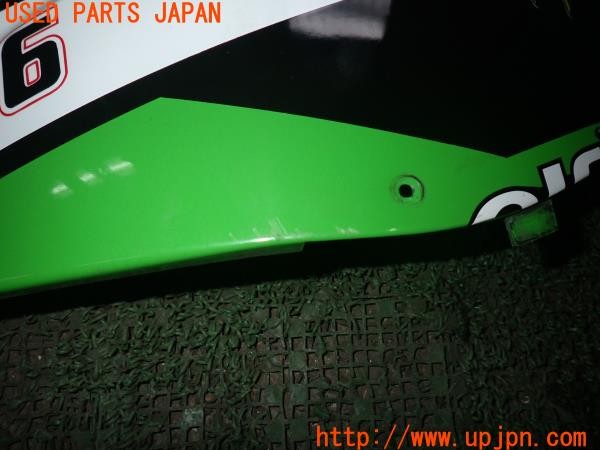 3UPJ=35360008]カワサキ ニンジャ ZX-10R(ZXT00D)純正 サイドカウル右 ジャンク_m3