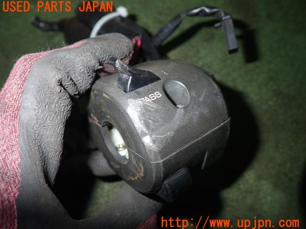 3UPJ=35360581]カワサキ ニンジャ ZX-10R(ZXT00D)純正 ハンドルスイッチ左 中古_m2