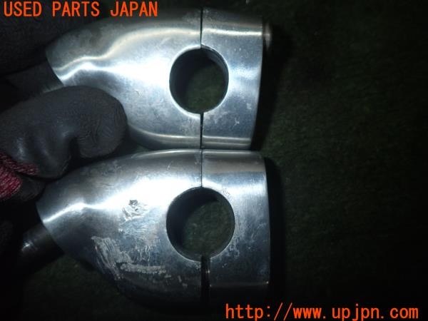 3UPJ=35370556]Buell(ビューエル)FIREBOLT XB9R(2003年)社外 ハンドルクランプ 中古_m2