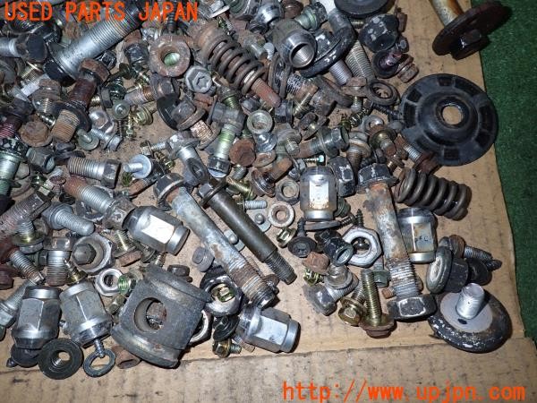 3UPJ=35380720]ランドクルーザー100(HDJ101K)前期 ネジ・ナット・ステー類 セット ジャンク_m2