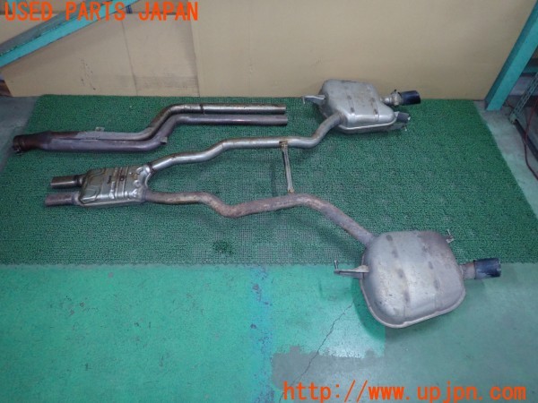 3UPJ=35430152]BMW アクティブハイブリッド5(FZ35 F10)純正 7610551 マフラー カット済み 2分割 中古_m3