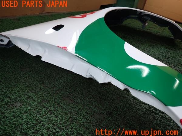 3UPJ=35550049]セリカ GT-FOUR(ST205)後期 純正 右フロントフェンダー カストロールカラー デカール・ステッカー貼り付け 中古_m1
