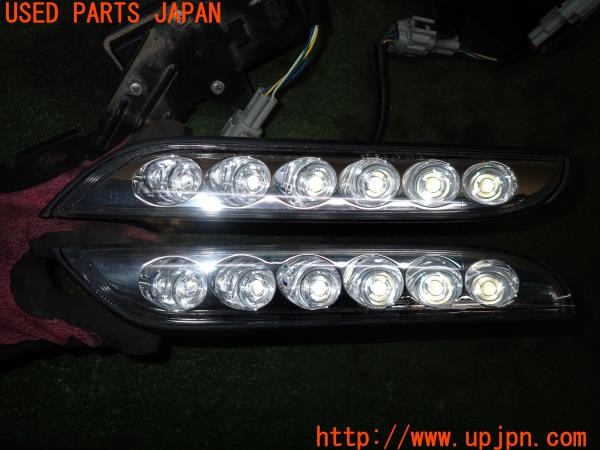 3UPJ=35640590]ジューク ニスモ(NF15)前期 純正 STANLEY スタンレー W1512R W1512L デイライト 中古_m1