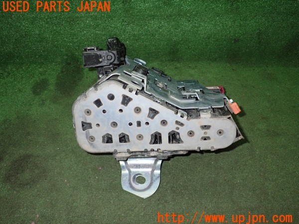 3UPJ=35650580]ロードスター RF VS(NDERC)前期 純正 キャパシター バッテリー コンデンサー 蓄電池 中古_m2