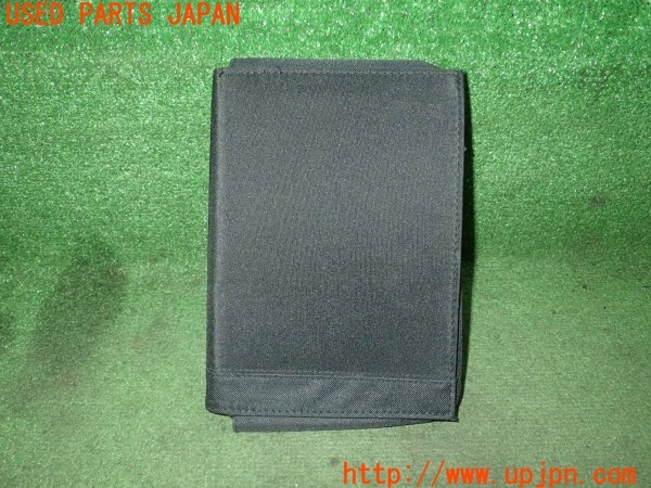 3UPJ=35710801]ルノー メガーヌR.S.(ルノー・スポール)(DZF4R)車検証入れ マニュアルケース 中古_m2