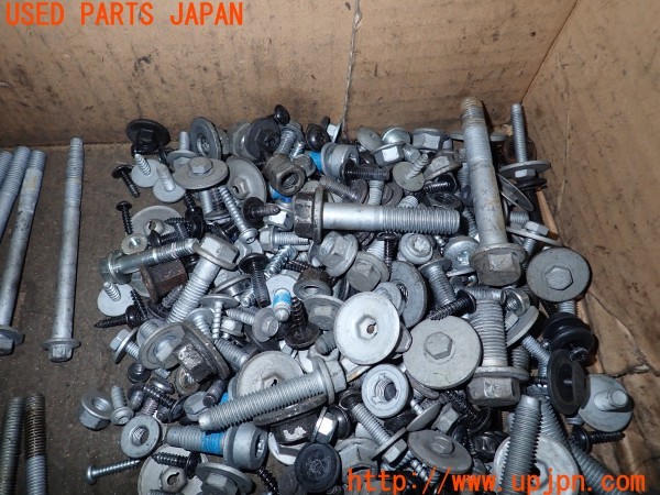 3UPJ=35760720]BMW ミニ(MINI)ジョンクーパーワークス クロスオーバー(XDJCW R60)ネジ・ナット・ステー類 セット ジャンク_m3