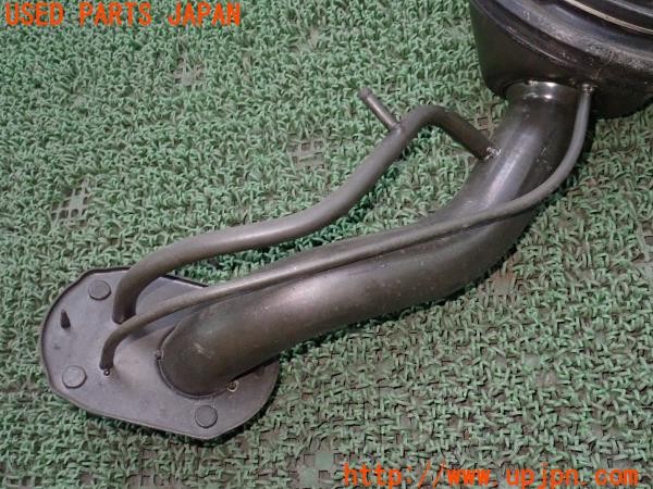 3UPJ=35790120]セドリック ワゴン SGL(WY30)純正 給油口 フューエルフィラーネック 中古_m2