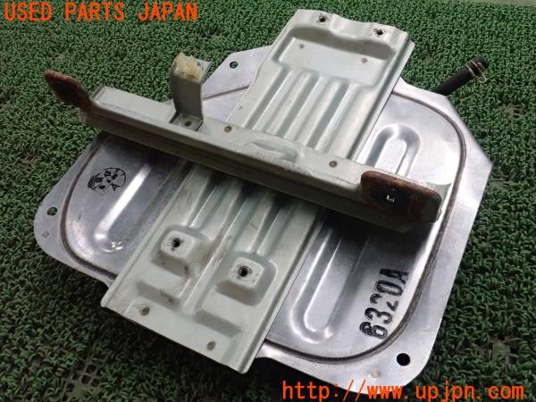 3UPJ=35790160]セドリック ワゴン SGL(WY30)純正 フューエルリザーブタンク 中古_m2