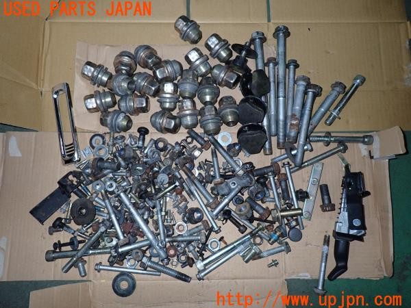3UPJ=36090720]ランドローバー レンジローバー 4.6HSE(LP60D P38A)後期 ネジ・ナット・ステー類 セット ジャンク_m0