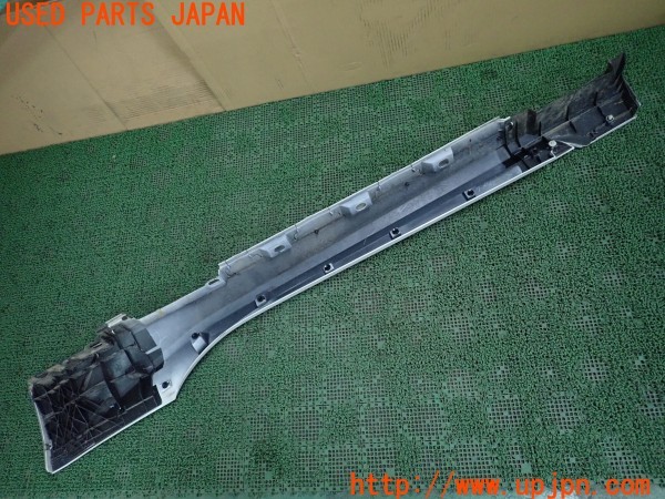3UPJ=36190025]GR86(BRZ)RZ(ZN8 A型)純正オプション 右 サイドステップ GR サイドスカート 中古_m4