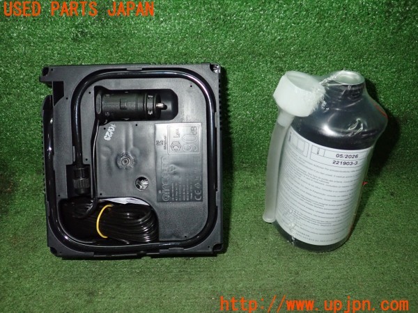 3UPJ=36240625]VW ポロ TSI アクティブ(AWDLA)純正 パンク修理キット 中古_m3