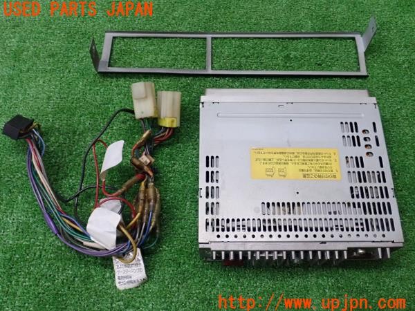 3UPJ=36310518]セドリック ワゴン GL(WUY30)SONY CDX-1900 CDプレーヤー FM/AMコンパクトディスクプレーヤー1din パネル付き 中古_m1