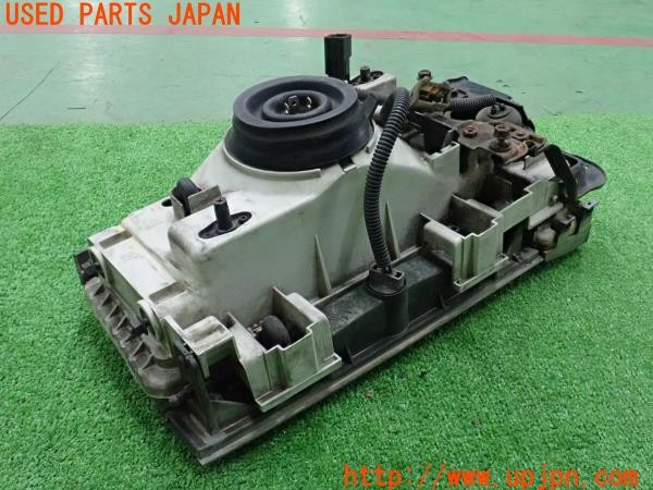 3UPJ=36310561]セドリック ワゴン GL(WUY30)純正 左ヘッドライト 中古_m2