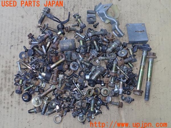3UPJ=36310720]セドリック ワゴン GL(WUY30)純正 ネジ・ナット・ステー類 セット ジャンク_m0