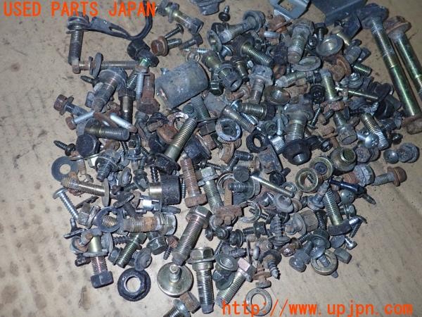 3UPJ=36310720]セドリック ワゴン GL(WUY30)純正 ネジ・ナット・ステー類 セット ジャンク_m2