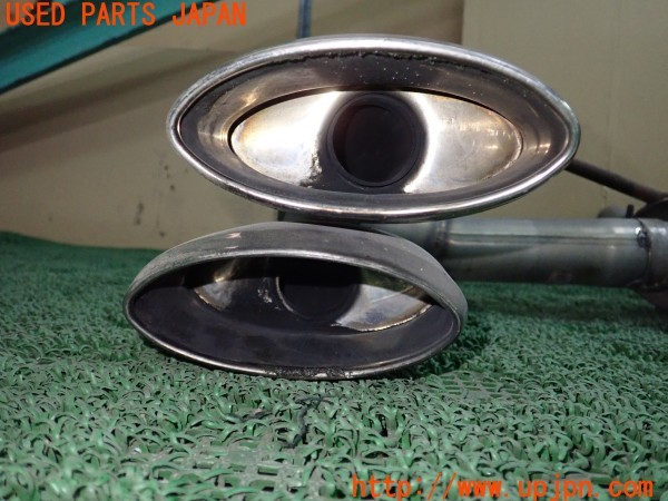 3UPJ=36350152]ポルシェ カイエン S(9PAM4801 957型)社外 リアマフラー 中古_m1