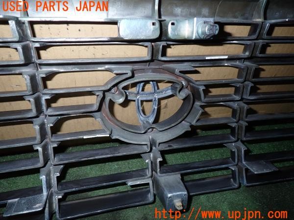 3UPJ=36360047]ランドクルーザー80(FZJ80G)後期 社外 TY07175 フロントグリル 中古_m4