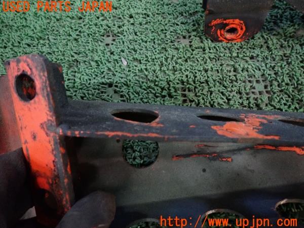 3UPJ=36360414]ランドクルーザー80(FZJ80G)後期 社外 リーディングダウンブラケット ピッチ約150mm リフトアップ 中古_m3