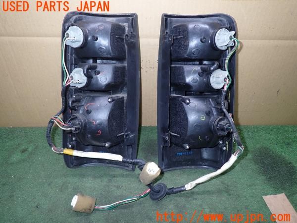 3UPJ=36360547]ランドクルーザー80(FZJ80G)後期 DEPO デポ 01-212-1955L-C 01-212-1955R-C テールランプ 中古_m1