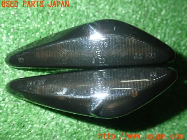 3UPJ=36560530]アバルト 124スパイダー(NF2EK)社外 サイドマーカー スモークレンズ 左右 中古_m2